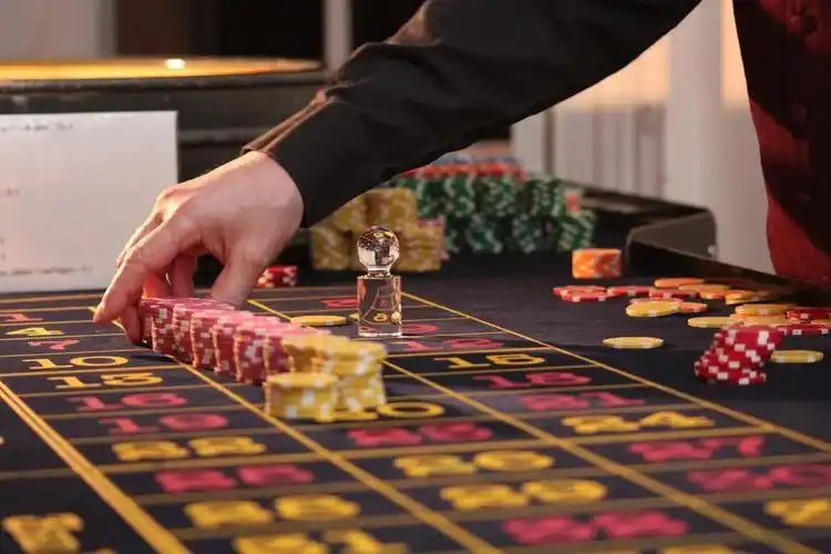 atlantis88 live casino dealer table streaming for Philippines players